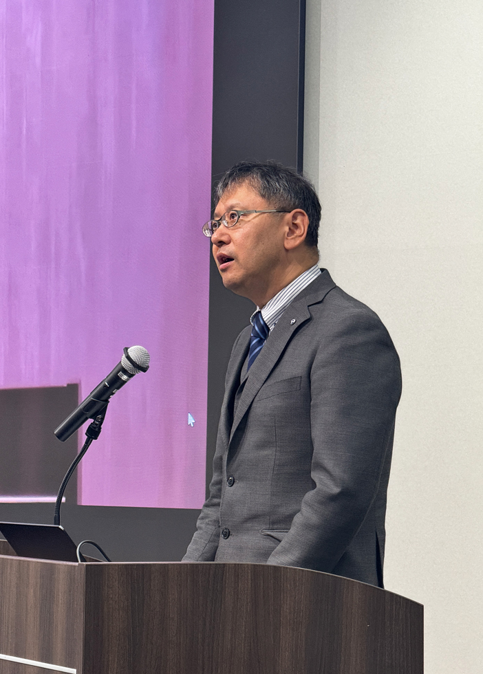 開会挨拶：尾上 孝雄 氏　大阪大学理事・副学長